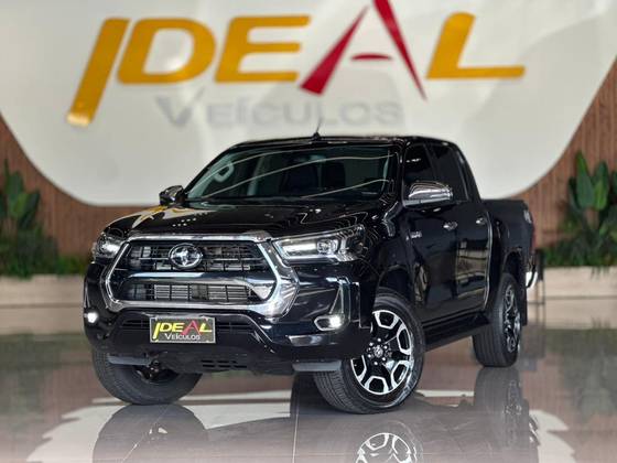 TOYOTA HILUX 2.8 D-4D TURBO DIESEL CD SRX 4X4 AUTOMÁTICO